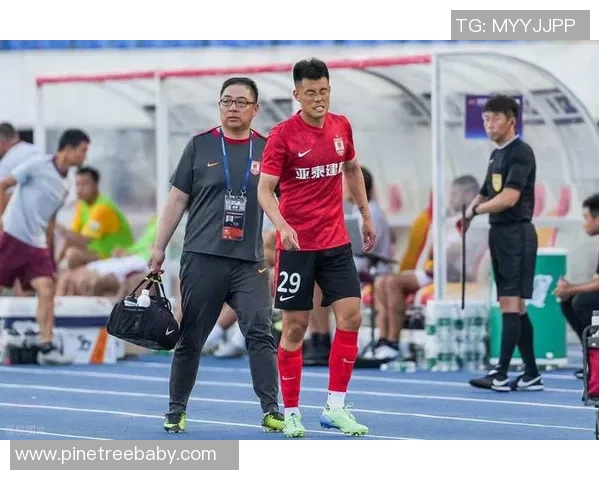 鲁能与亚泰激战回顾精彩比赛录像全程回放与精彩瞬间解析